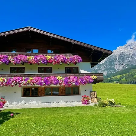 Untergrundgut Villa Leogang Exterior photo